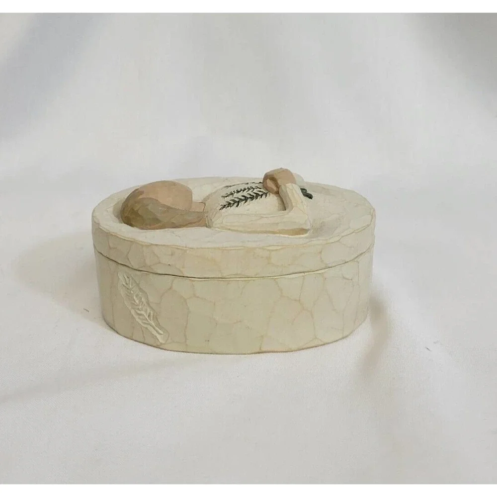 Willow Tree Remembrance Keeping Treasured Memories Close 3.5
